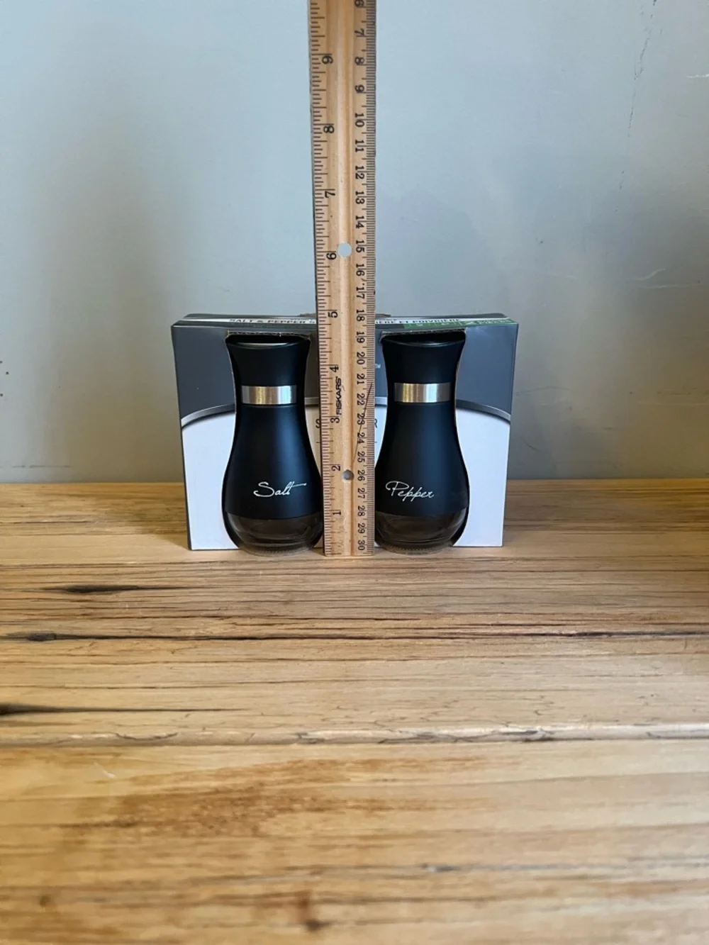 Ideal Kitchen Black Salt & Pepper Shaker Set